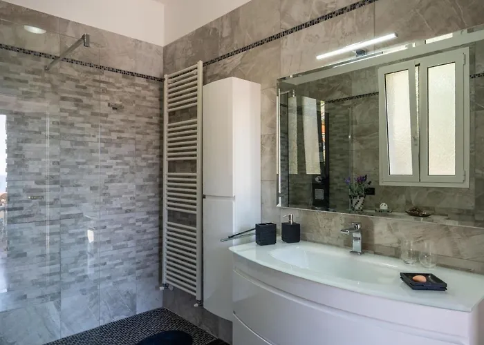 Garden By Interhome Апартаменты Poggio (Imperia)
